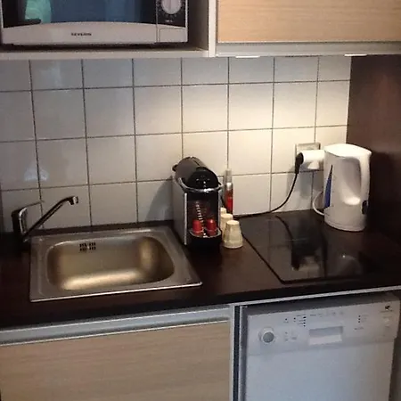 Apartment 2 Pieces Climatise - Superbe Piscine & Wifi- Coeur De Ville - Schneider - 500 M Rue D'antibes & Plages